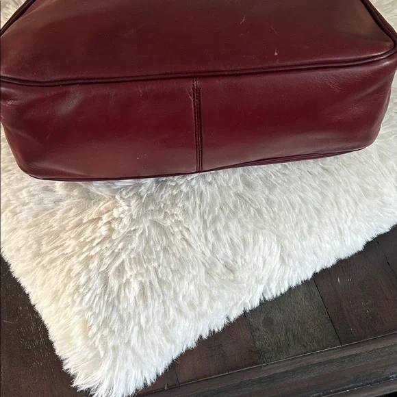 Vintage Etienne Aigner Deep Red Leather Shoulder Bag - Picture 2 of 4